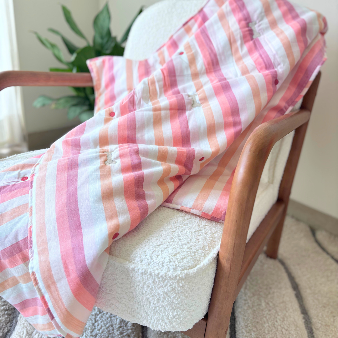 Dubai online pet store | PoochMate UAE Beds | Cotton Dog blankets Dubai | Cotton Pet blankets UAE | Soft dog blankets Dubai