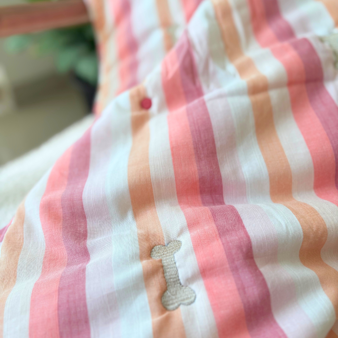 Dubai online pet store | PoochMate UAE Beds | Cotton Dog blankets Dubai | Cotton Pet blankets UAE | Soft dog blankets Dubai