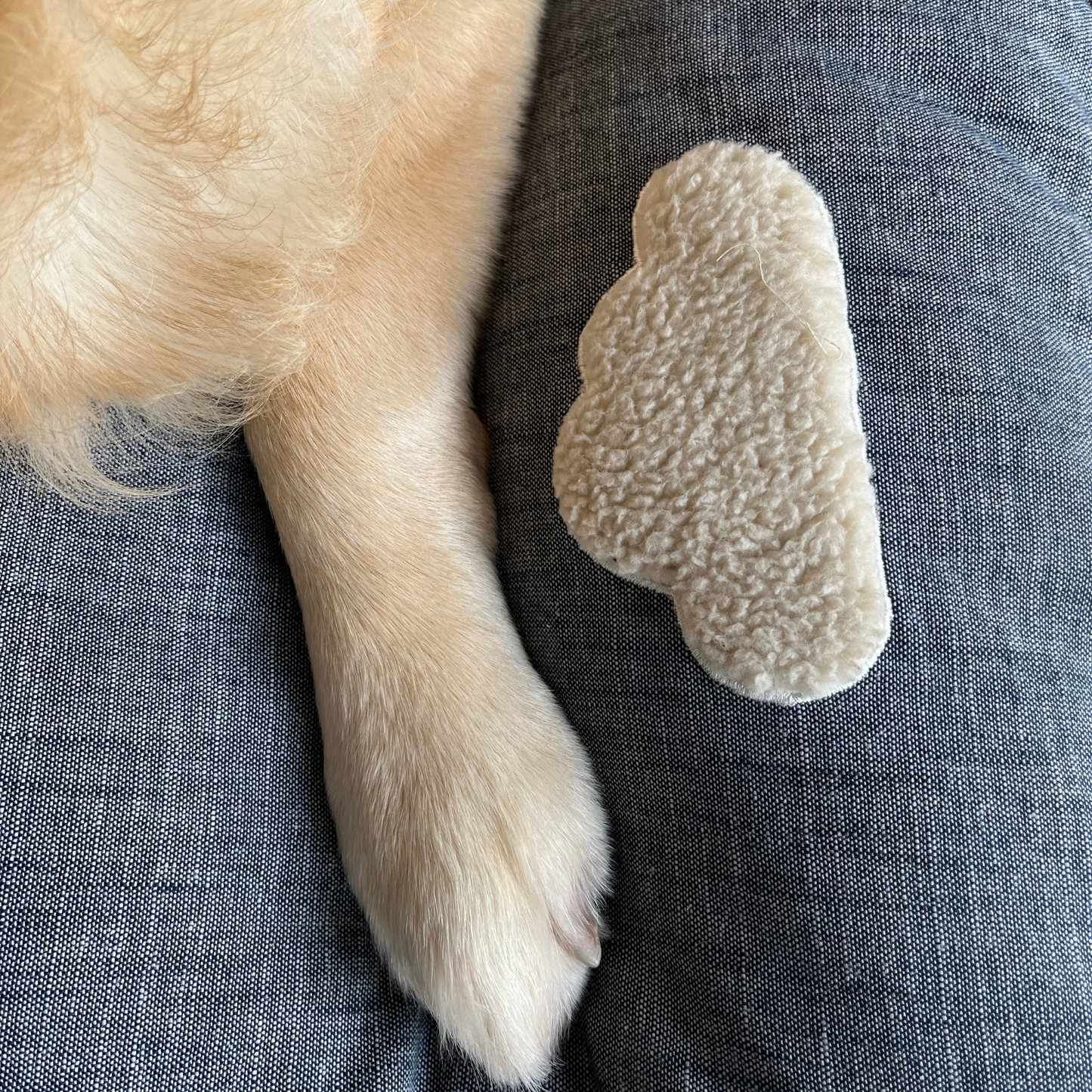 Embroidered Linen Dog Bed | Dog Beds online Dubai