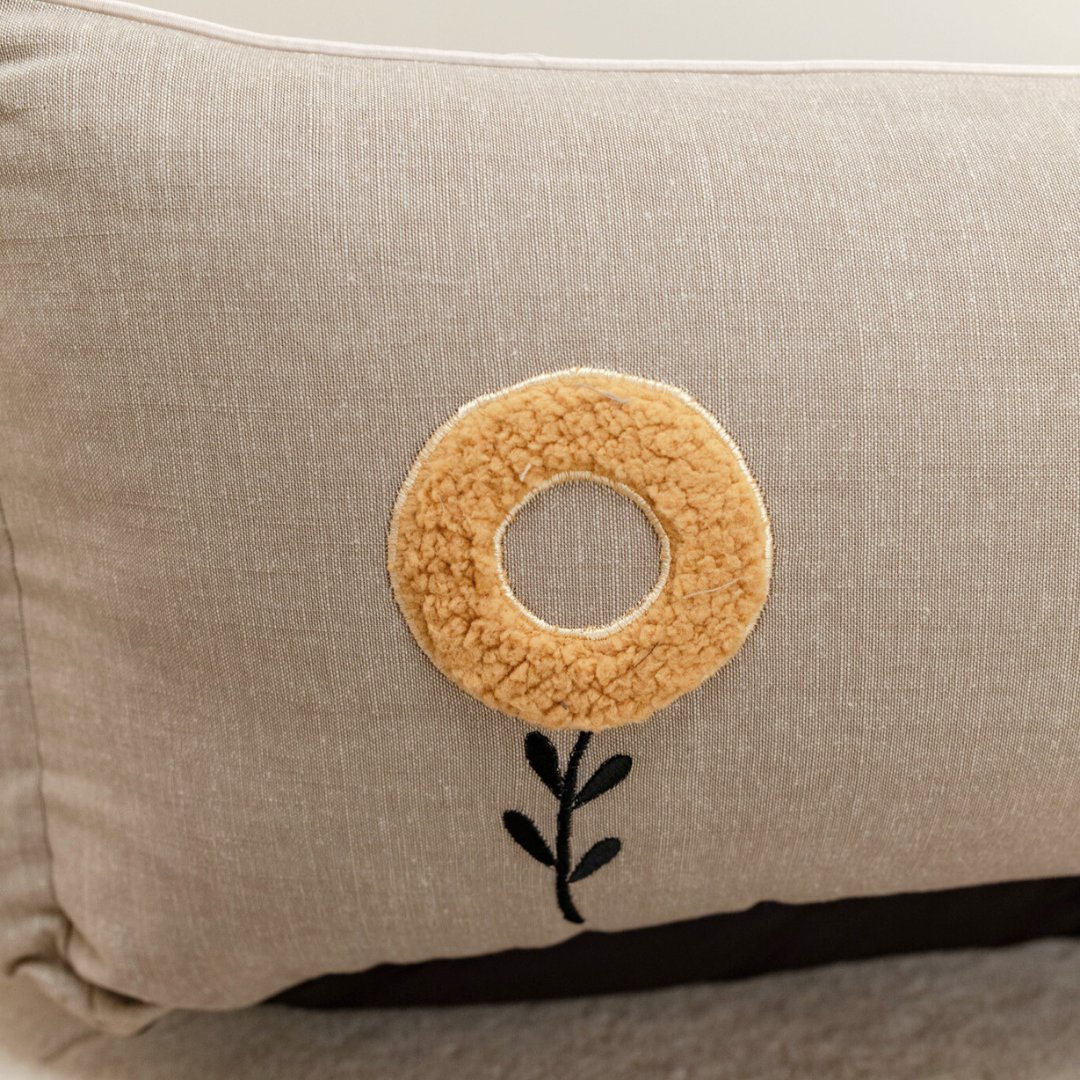 PoochMate OAK BOHO Beige Linen BOHO Floral Dog Bed