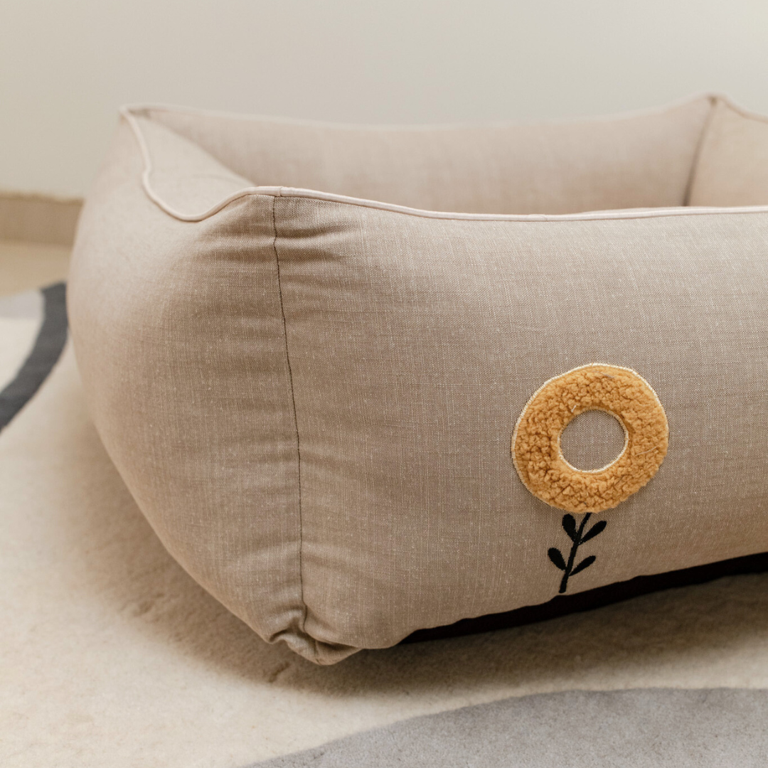 PoochMate OAK BOHO Beige Linen BOHO Floral Dog Bed