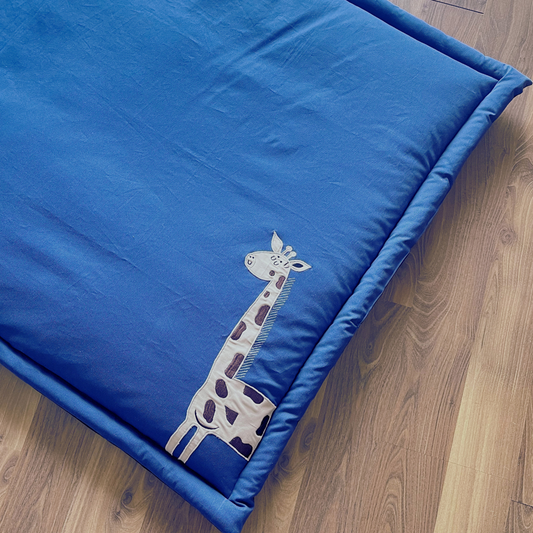 PoochMate OAK 3.0 : Gigantic Giraffes Blue Cotton Mat X-Large