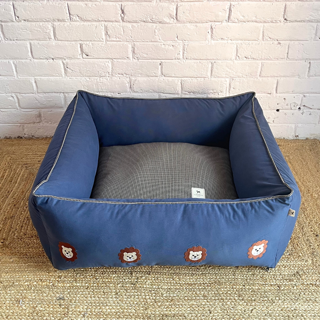 PoochMate OAK 3.0 : Lion Pride Blue & Brown Bolster Dog Bed : Medium