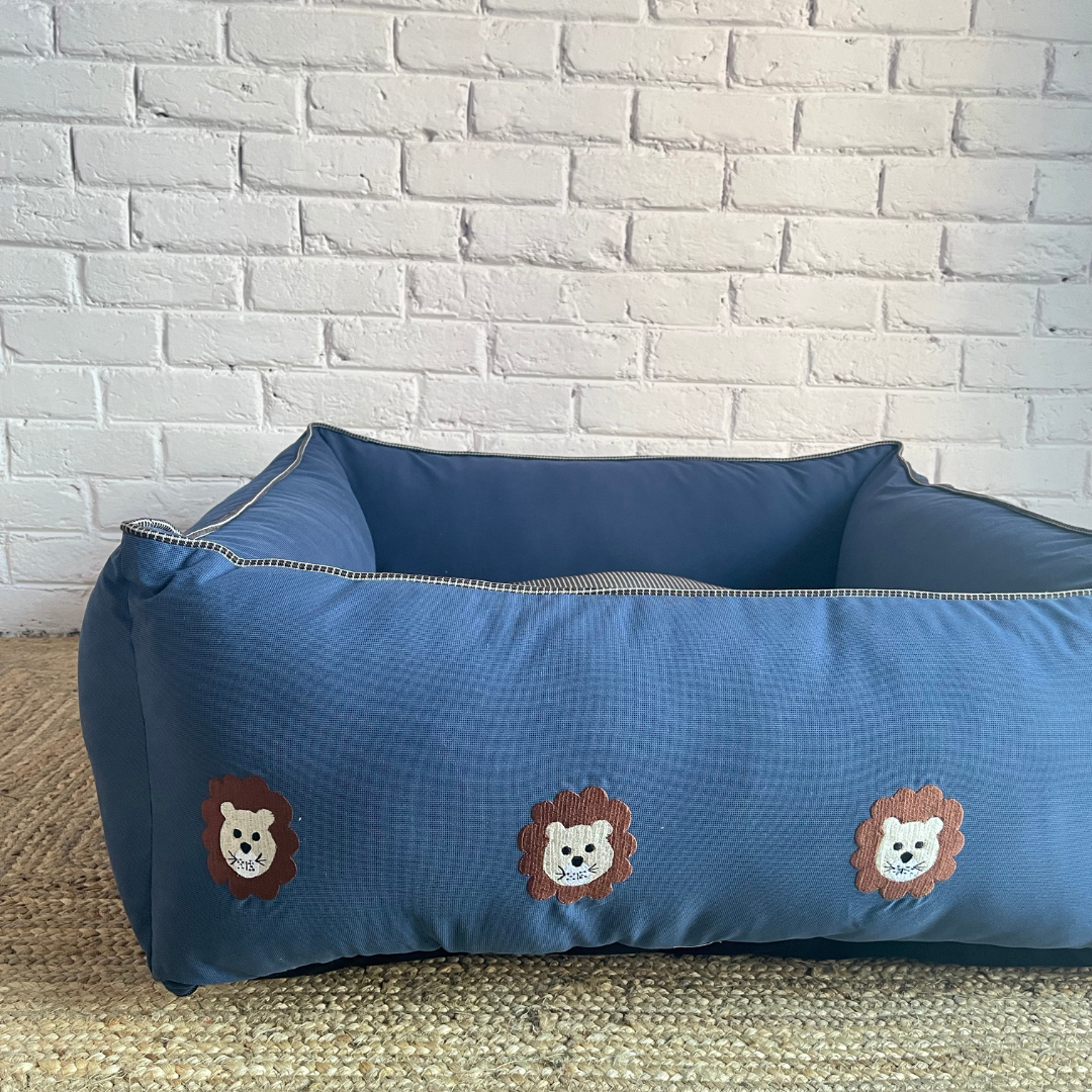 PoochMate OAK 3.0 : Lion Pride Blue & Brown Bolster Dog Bed : Medium