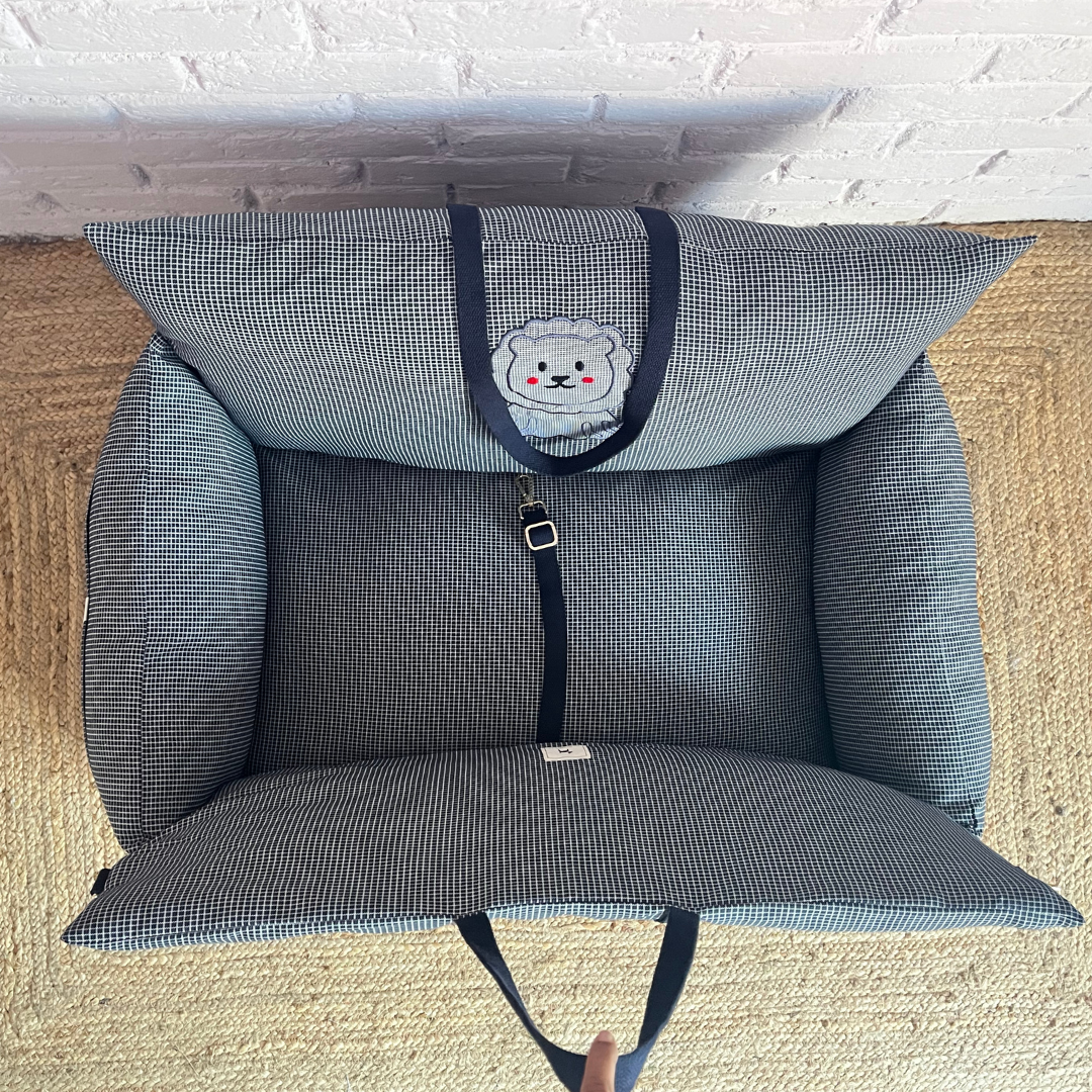 PoochMate OAK 3.0 Lion on Board Travel Dog Bed Blue Medium