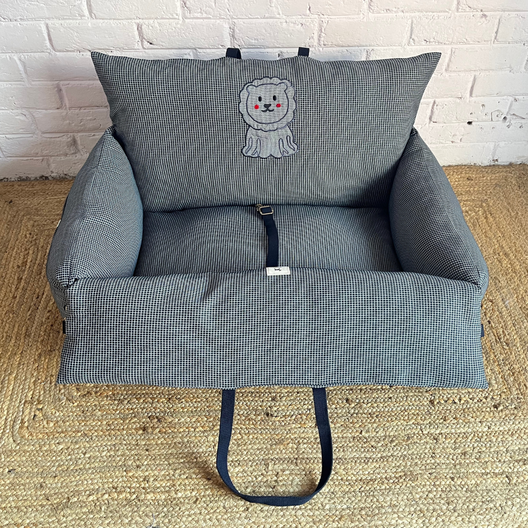 PoochMate OAK 3.0 Lion on Board Travel Dog Bed Blue Medium