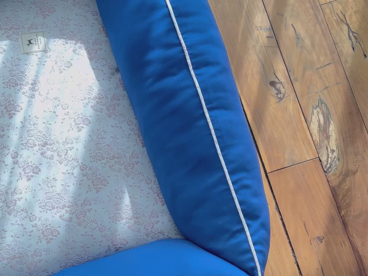 Load video: Washable dog beds Dubai | Luxury Dog beds online UAE