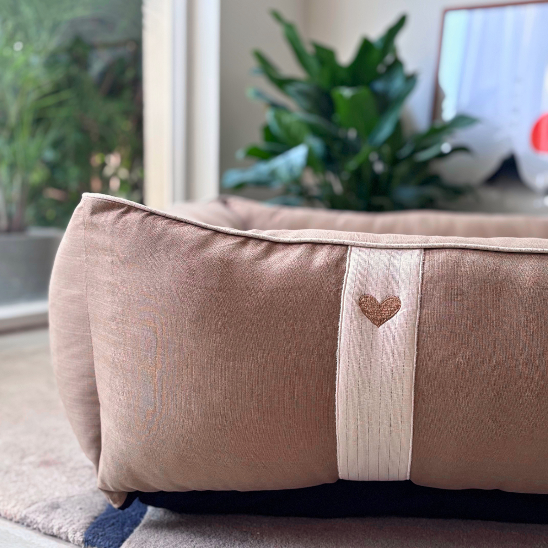 PoochMate UAE | Dog Beds with removable covers online Dubai | Large washable dog beds Dubai | Best Dog Beds UAE