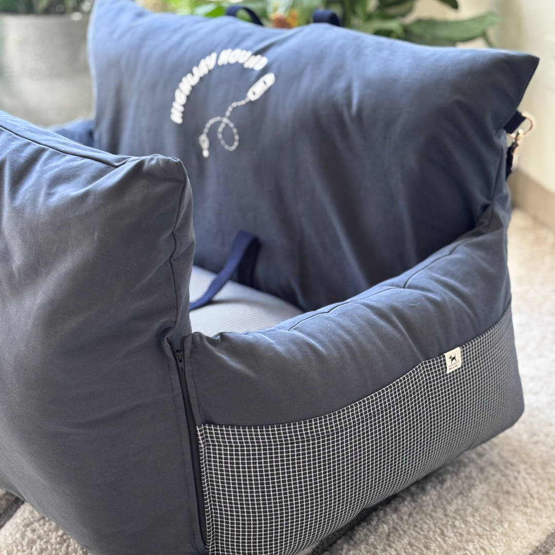Dog Car Seats online Dubai | Washable dog car seats | PoochMate Travel Bed| Car seats for large dogs Dubai