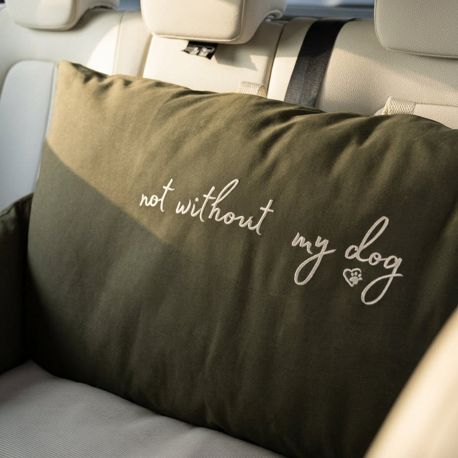 PoochMate UAE| Travel Dog Beds | Car seats for large dogs Dubai| Dog Travel beds UAE