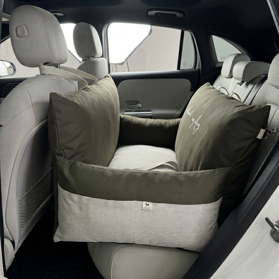 PoochMate UAE| Travel Dog Beds | Car seats for large dogs Dubai| Dog Travel beds UAE