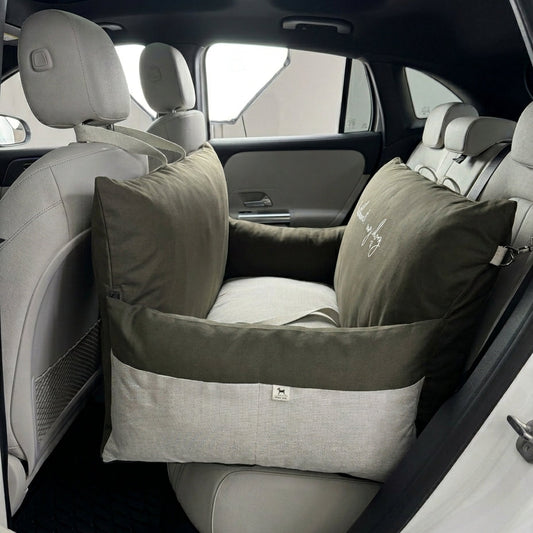 PoochMate UAE| Travel Dog Beds | Car seats for large dogs Dubai| Dog Travel beds UAE