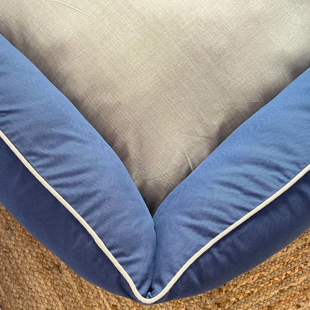PoochMate OAK 3.0 :  Standing Lemur Blue & Beige Bolster Dog Bed : Medium