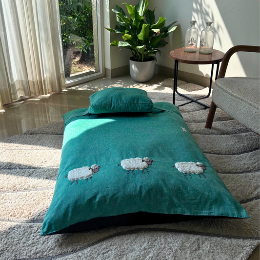 Cotton Dog Beds Dubai| Washable beds for dogs| PoochMate UAE