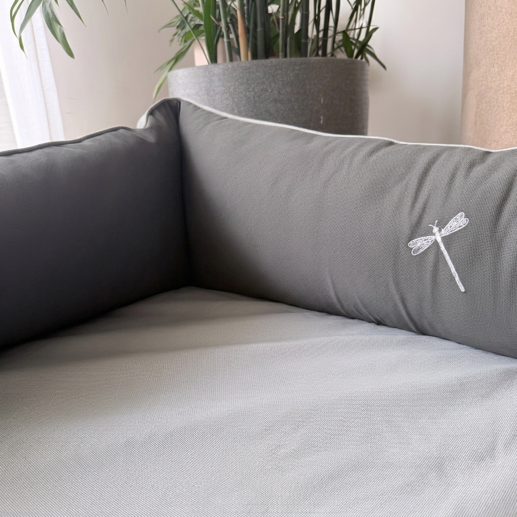 Orthopaedic dog beds Dubai| Memory foam dog beds Dubai| Memory foam dog sofa bed Dubai| Memory foam dog bed with raised sides UAE | PoochMate UAE memory Foam Dog bed