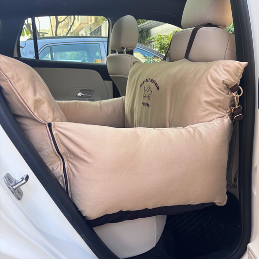 PoochMate UAE| Travel Dog Beds | Car seats for large dogs Dubai| Dog Travel beds UAE