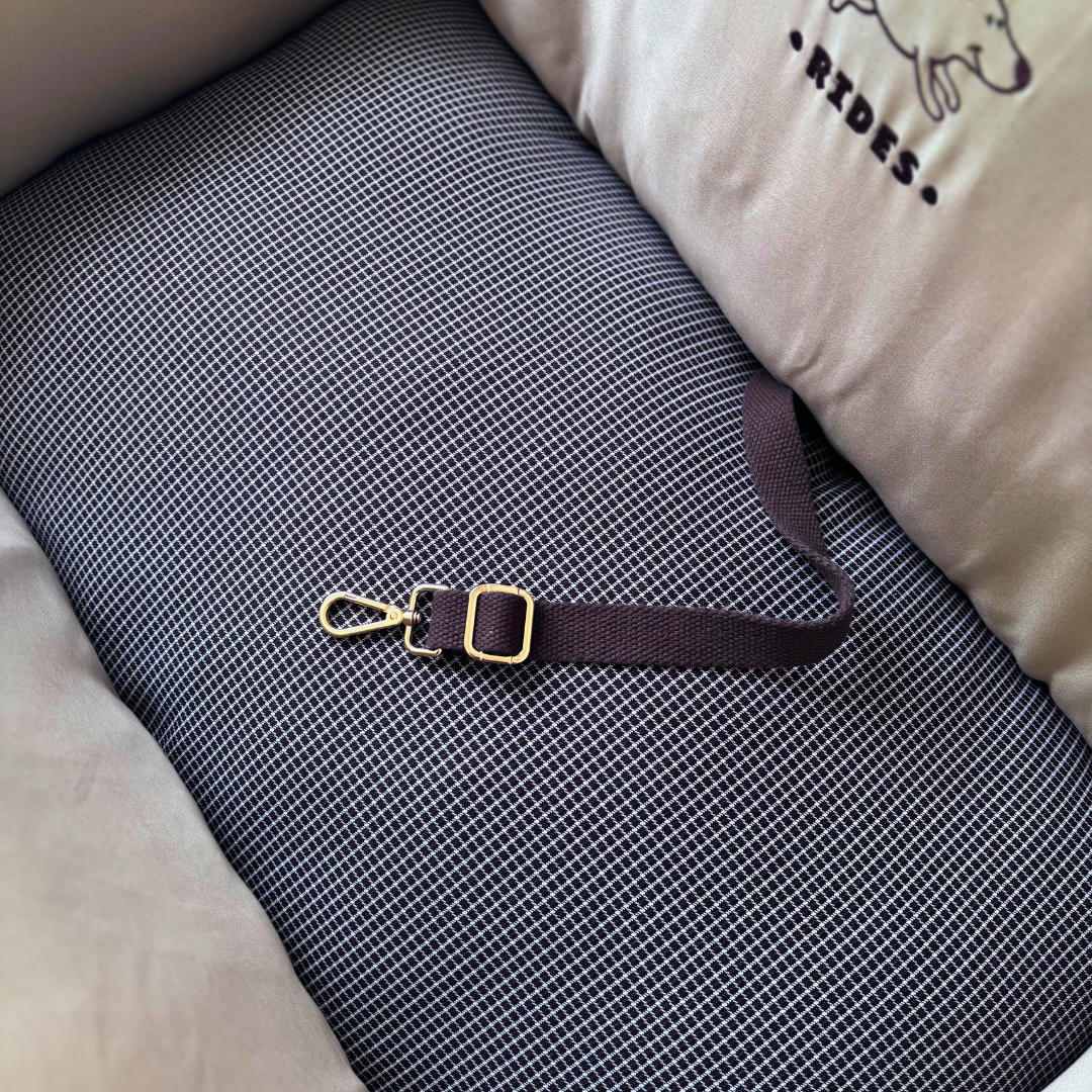 PoochMate UAE| Travel Dog Beds Dubai | Car seats for large dogs Dubai| Dog Travel beds Dubai