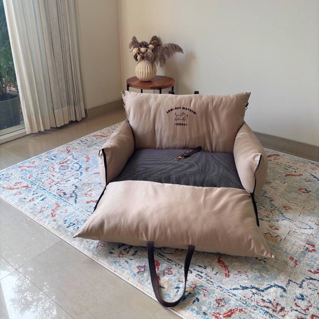 Expandable do car seats| Travel Dog Beds Dubai | Car seats for large dogs Dubai| Dog Travel beds Dubai
