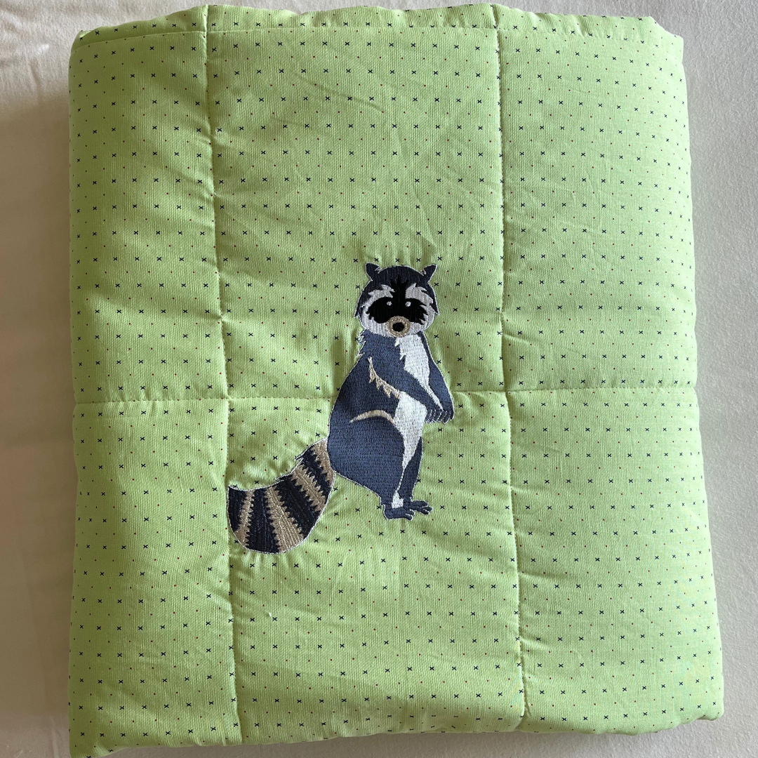 PoochMate OAK 3.0 : Pista & White Linen Blanket with Lemur Embroidery X-Large