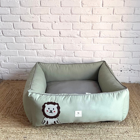PoochMate OAK 3.0 :  Lion Applique Sage & Brown Bolster Dog Bed : Medium