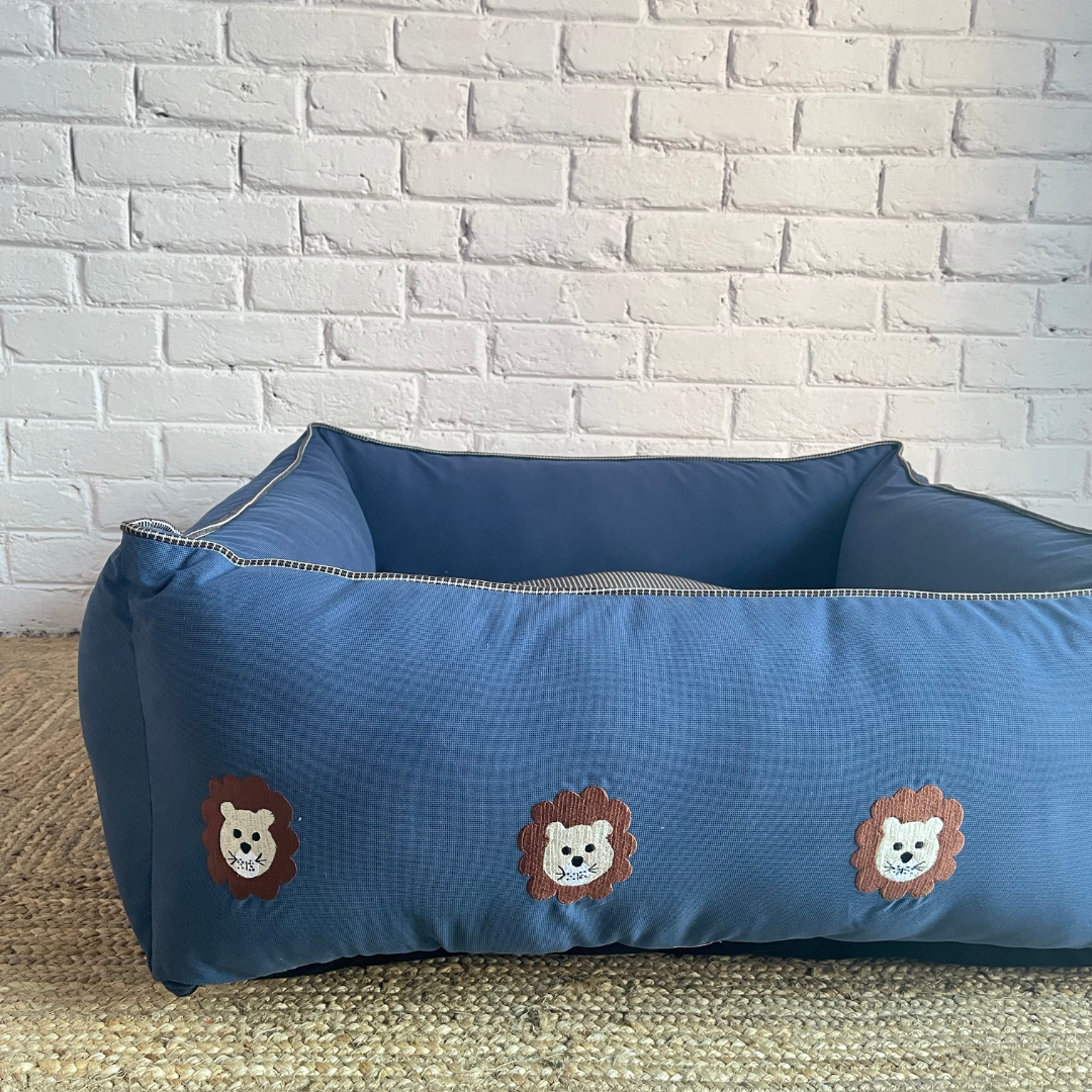 PoochMate OAK 3.0 :  Lion Pride Blue & Brown Bolster Dog Bed : Medium