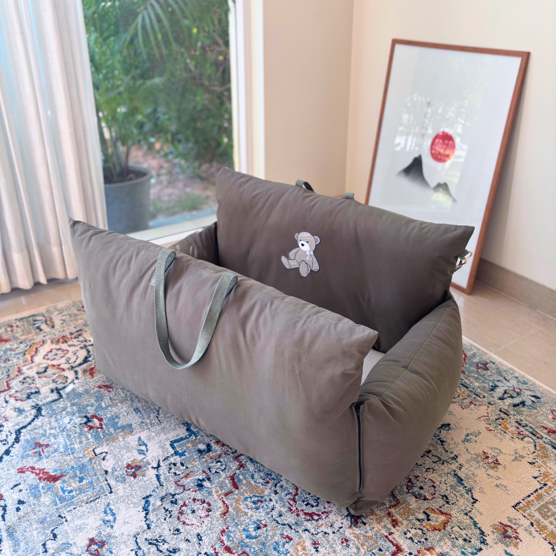 Travel Pet beds | Dog Car Seats online Dubai | Car seats for large dogs Dubai | Car seats for pets 