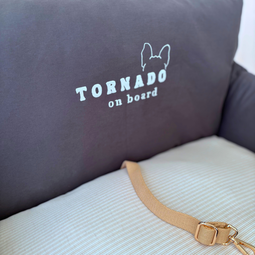 Dog Travel beds online Dubai | Car Seats for large dogs | Dog Car Seats online Dubai| PoochMate Travel Beds