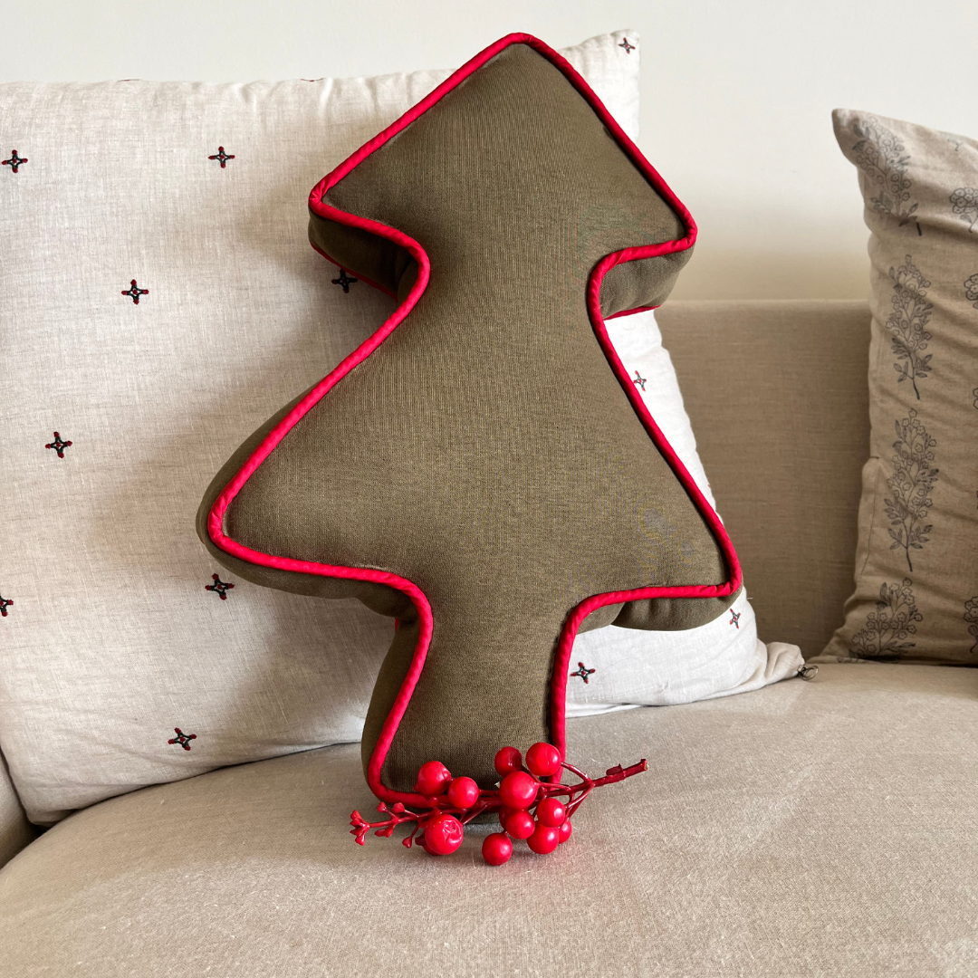 PoochMate Christmas Tree Cushion